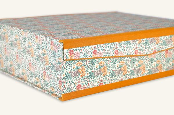 Beautiful stationery box Susi with orange linen edges